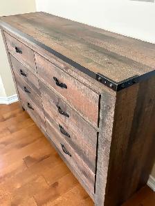 Queen Bedroom Set - Photo 6