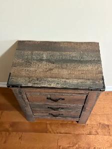 Queen Bedroom Set - Photo 7