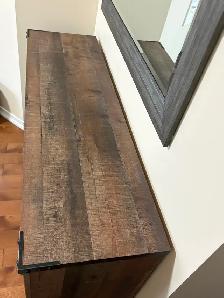 Queen Bedroom Set - Photo 8