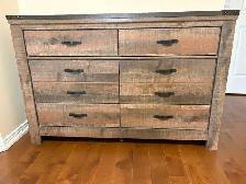 Queen Bedroom Set - Photo 9