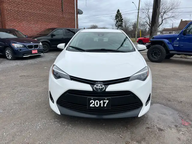 2017 Toyota Corolla LE - Photo 2