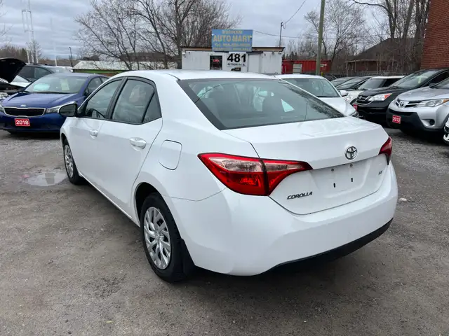 2017 Toyota Corolla LE - Photo 7