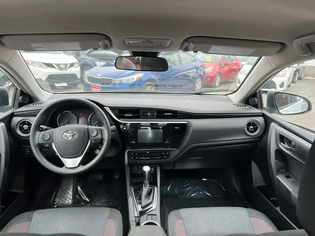 2017 Toyota Corolla LE - Photo 11