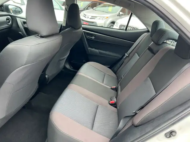 2017 Toyota Corolla LE - Photo 12
