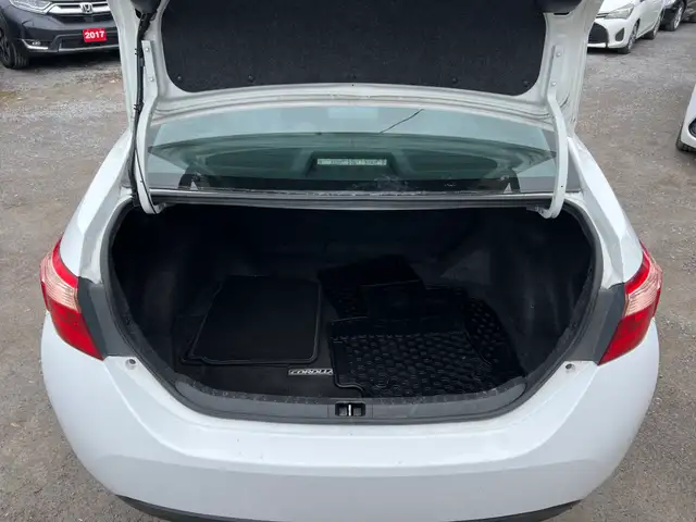 2017 Toyota Corolla LE - Photo 13