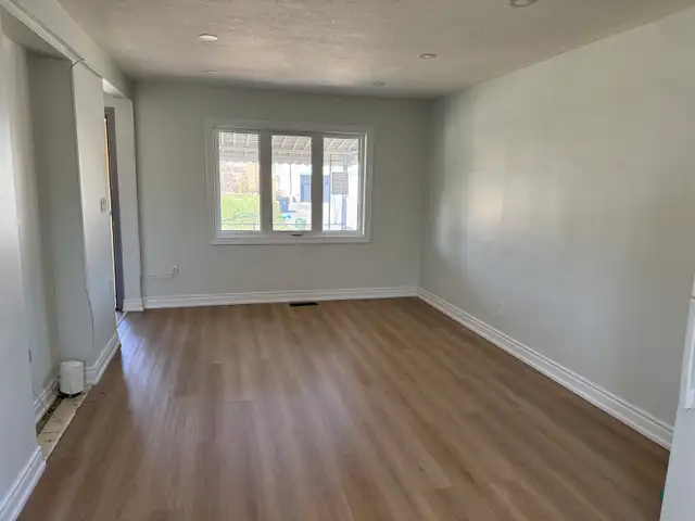 rent house - Photo 3