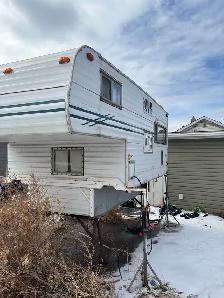 Truck camper - Photo 2