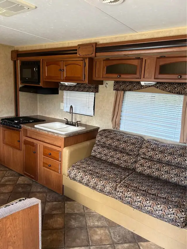 2012 Dutchmen Travel Trailer - Photo 7