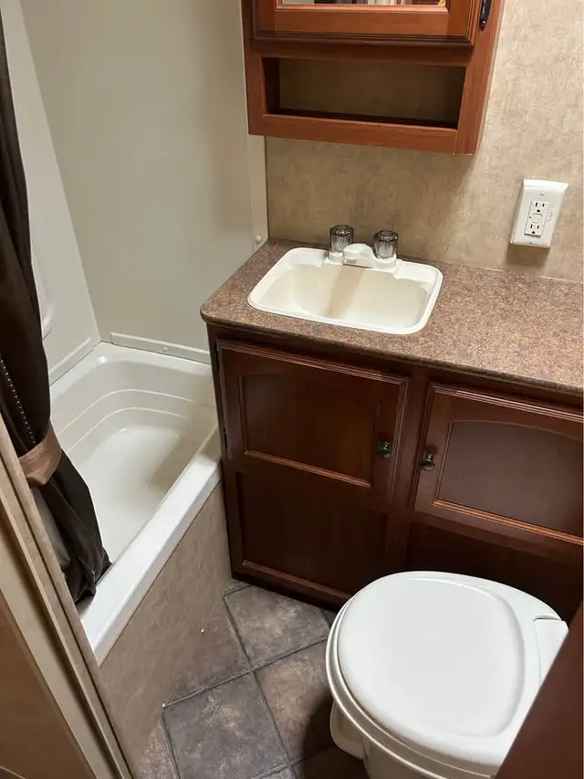 2012 Dutchmen Travel Trailer - Photo 8