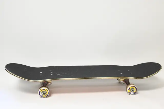 Skateboard 8.5' long Creature Stump USED in goog condition