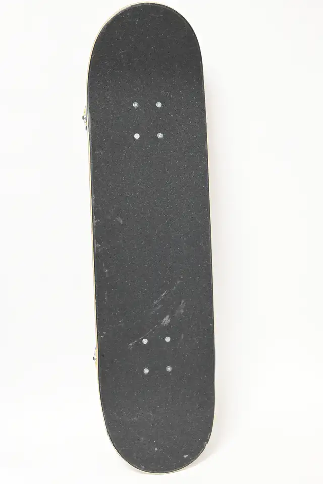 Skateboard 8.5' long Creature Stump USED in goog condition - Photo 3