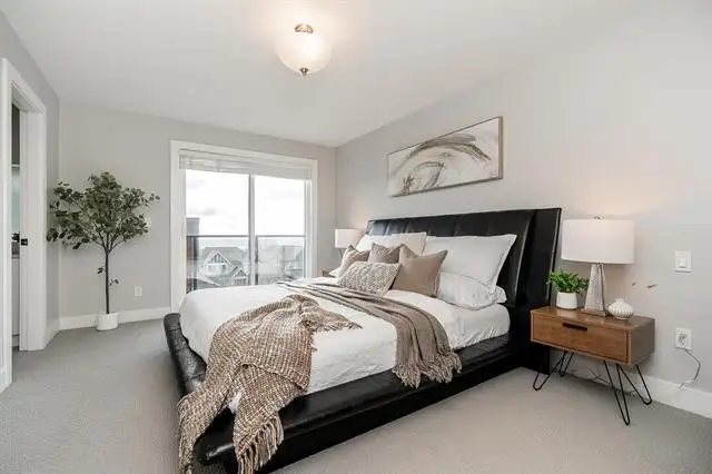 Spacious 3-Bedroom End-Unit Townhouse in Burke Mountain – Availa - Photo 6