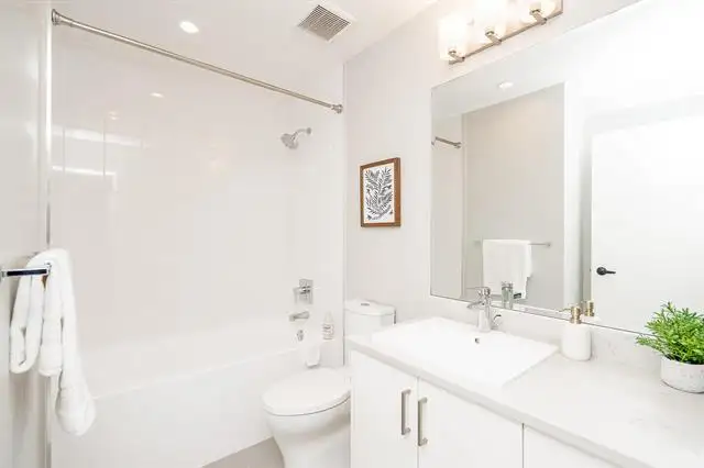 Spacious 3-Bedroom End-Unit Townhouse in Burke Mountain – Availa - Photo 13