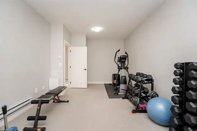 Spacious 3-Bedroom End-Unit Townhouse in Burke Mountain – Availa - Photo 29