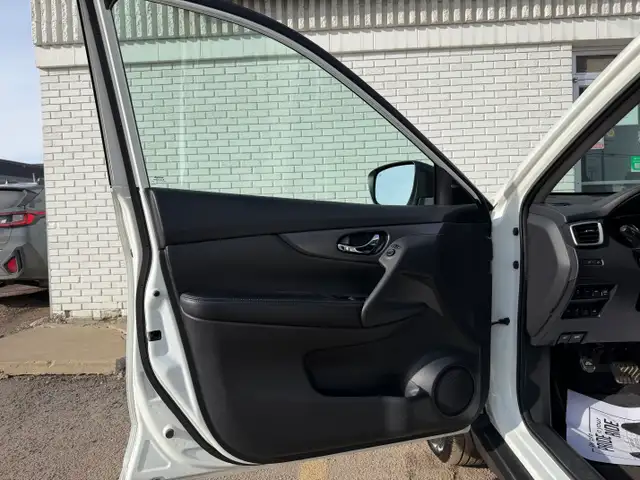 2016 Nissan Rogue| All Wheel Drive| Low Mileage | 360 Camera | - Photo 10