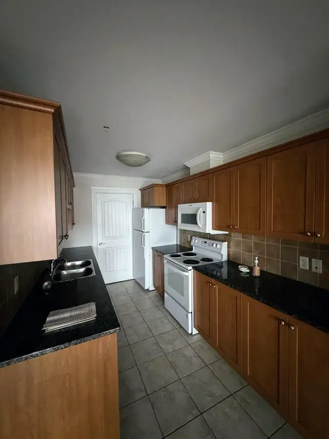 One Bedroom and Den at The Yorkdale - Photo 6