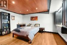 2 rooms for rent in beautiful house on Hamilton mountain/pool - Photo 9