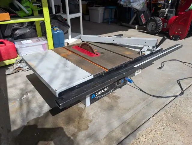 Delta Table Saw - Photo 4