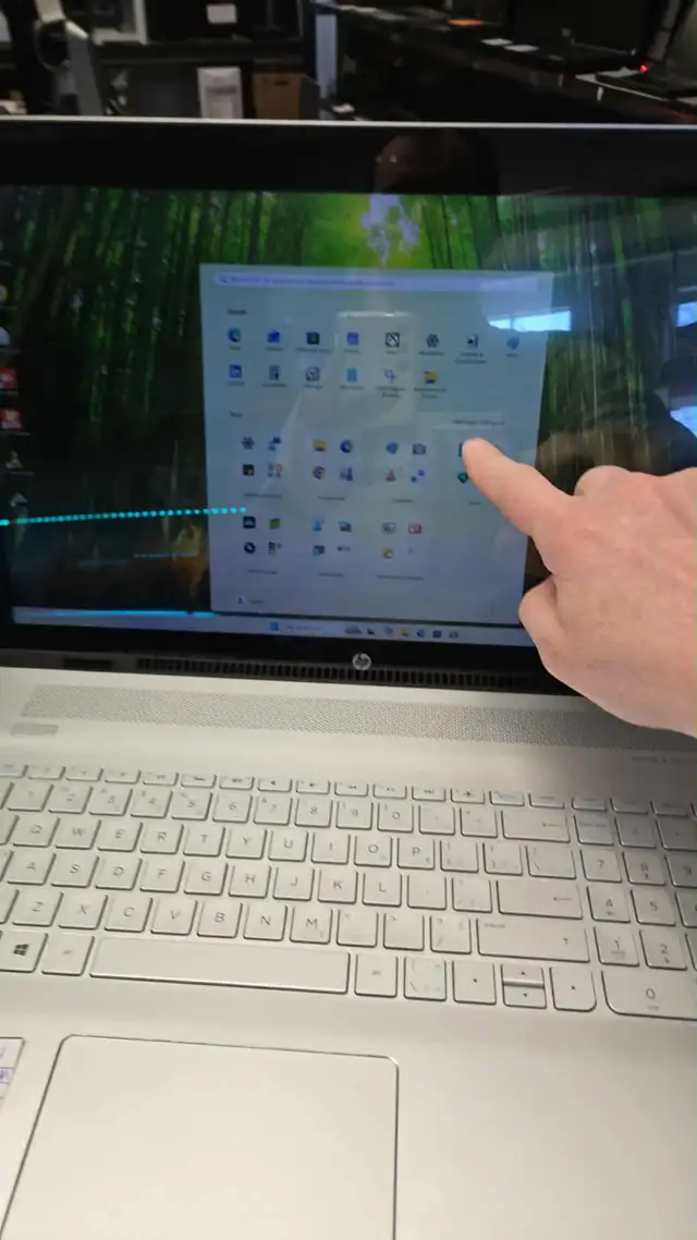 HP Envy 17-u108ca Touch Screen i7-7500U 16Go DDR4 SSD 500Go HDMI - Photo 5