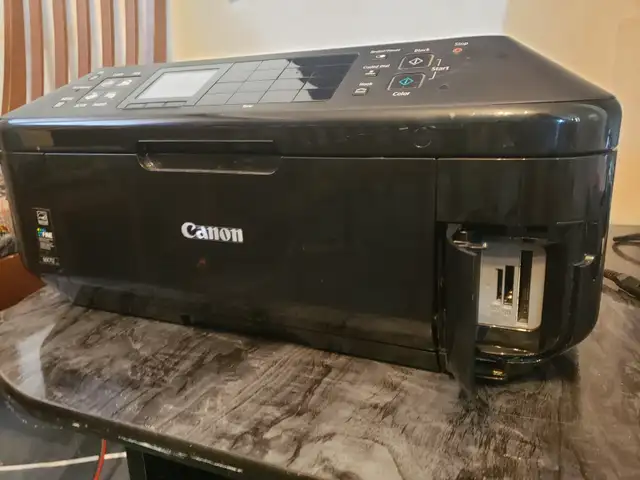 Printer that has sd card holder