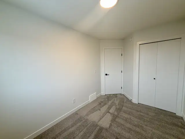 Mattson 3 Bed 2.5 Bath Single Garage Townhouse - Photo 14