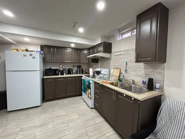 2 Bed Room Legal Basement Brampton