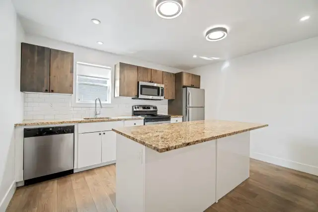 Beautiful 3bed/2bath HFX APT/Heat-pump - VIDEO TOUR! - Photo 9