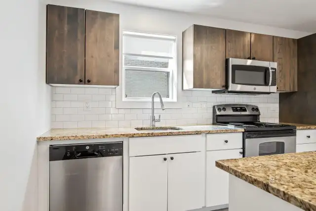 Beautiful 3bed/2bath HFX APT/Heat-pump - VIDEO TOUR! - Photo 10