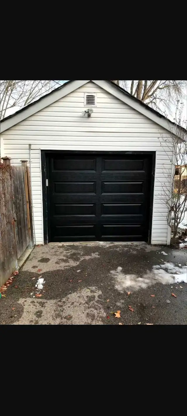 garage door - Photo 3