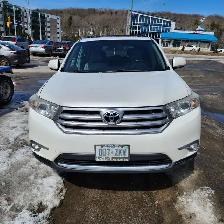 REDUCED - 2011 TOYOTA HIGHLANDER LIMITED