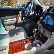 REDUCED - 2011 TOYOTA HIGHLANDER LIMITED - Photo 5