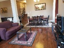 Bedroom in all Female Home for a Professional or UWO Student - Photo 3