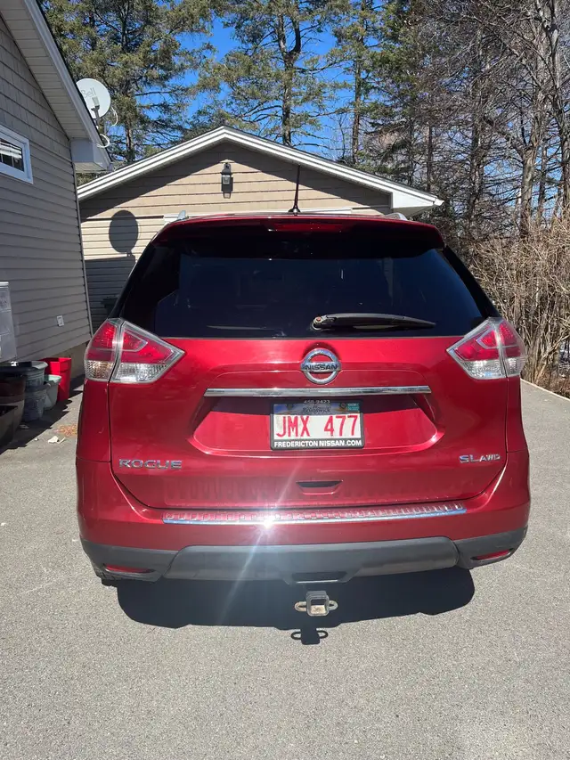 Nissan Rogue SL - Photo 4