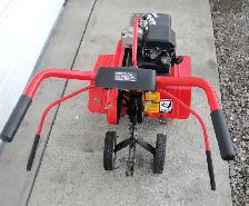 MTD YARDMACHINES 5 HP FRONT TINE ROTOTILLER - Photo 4