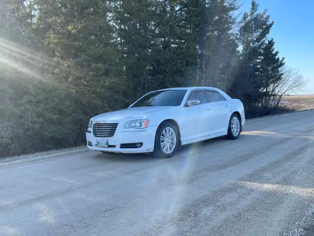 2014 Chrysler 300 AWD 5.7