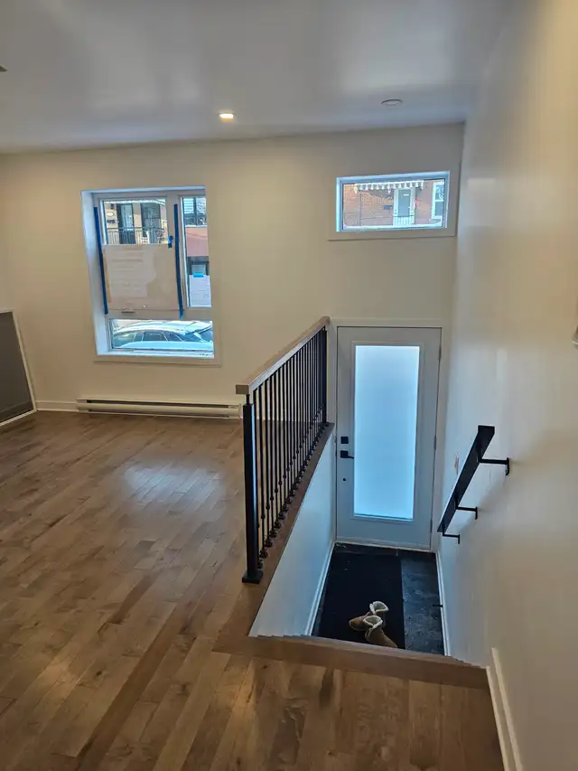 Grand 8 1/2 a louer dans St-Henri - Photo 2