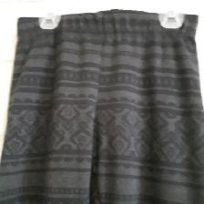 PANTALON LEGING GRIS NOIR SMALL FEM TAILLE 22'EXTENSIBLE: $10.00