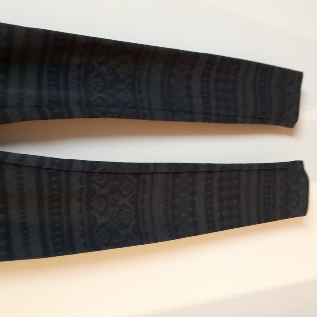 PANTALON LEGING GRIS NOIR SMALL FEM TAILLE 22'EXTENSIBLE: $10.00 - Photo 2