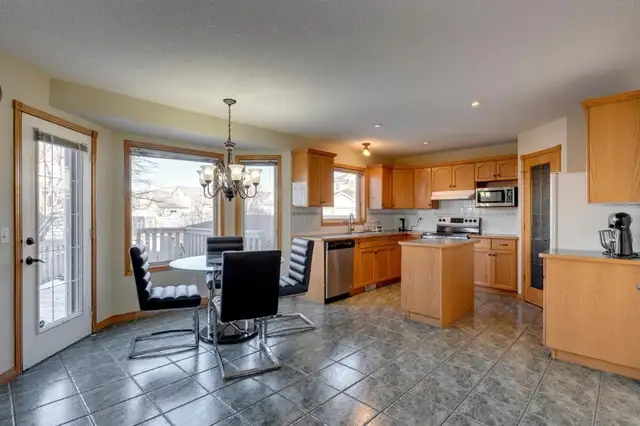 Neat 2 Storey Single House in Panorama Hills - Photo 3