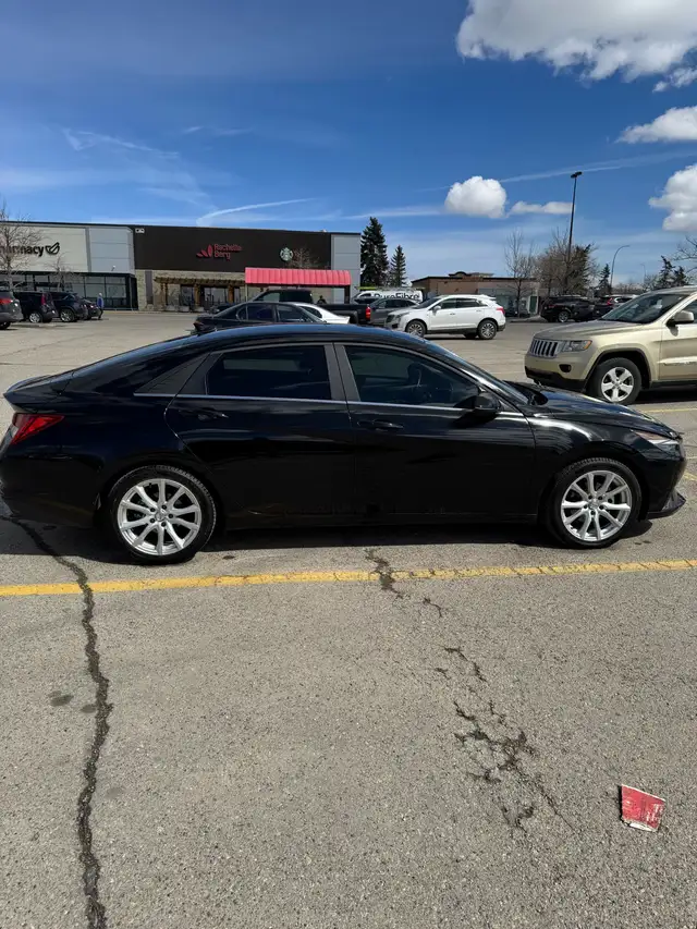 2023 HYUNDAI ELANTRA LUXURY - Photo 2