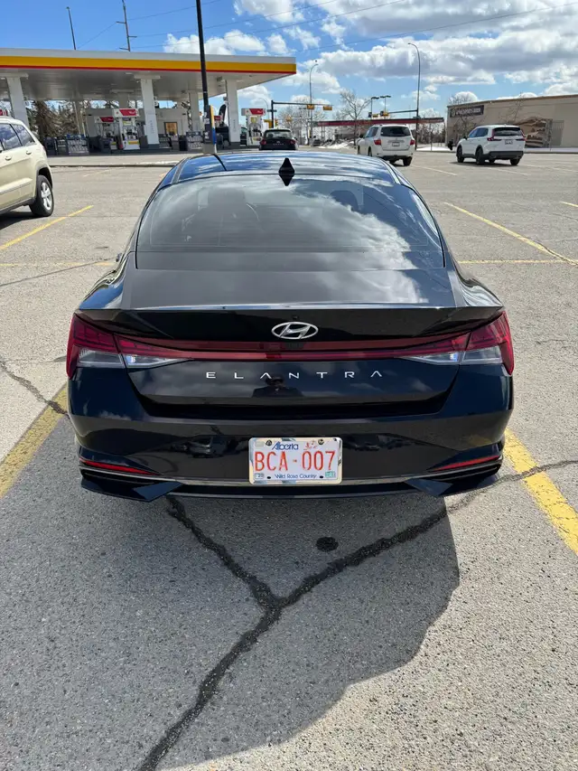 2023 HYUNDAI ELANTRA LUXURY - Photo 4