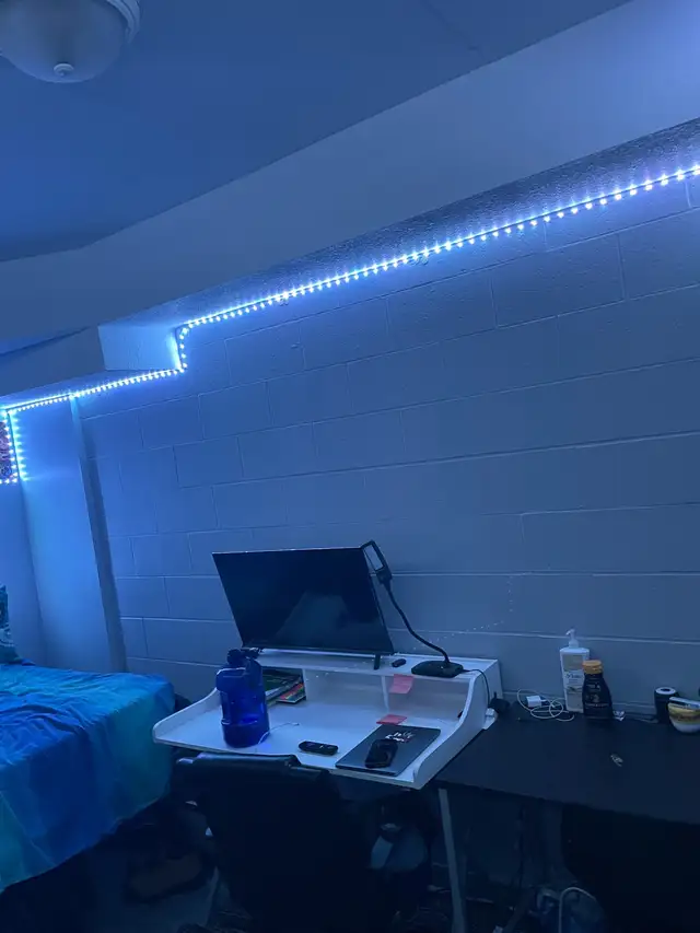 summer sublet (may-August) - Photo 3