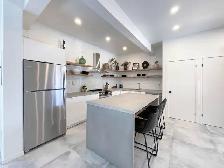 MODERN INDUSTRIAL 1 BED 1 BATH IN HEART OF WORTLEY VILLAGE