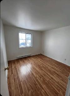 5 1/2 JUILLET La Prairie à côté A132, Pont Champlain à 7min - Photo 3