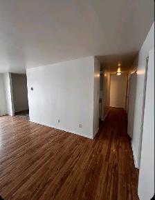 5 1/2 JUILLET La Prairie à côté A132, Pont Champlain à 7min - Photo 9