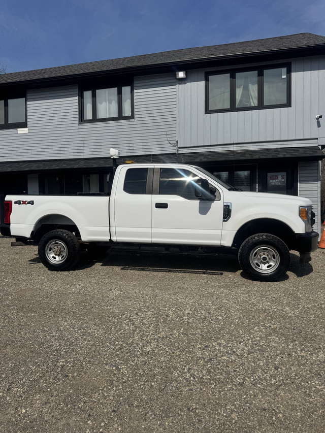 2017 Ford Super Duty F-250 SRW 6.8 FT BOX 4x4 — CERTIFIED — - Photo 2