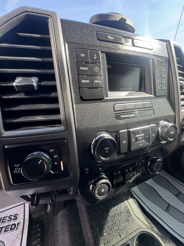 2017 Ford Super Duty F-250 SRW 6.8 FT BOX 4x4 — CERTIFIED — - Photo 11