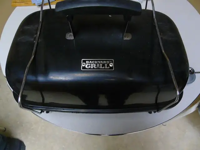 Propane BBQ - Photo 3