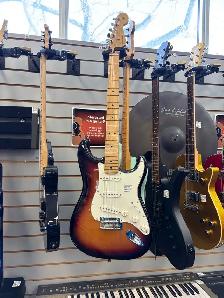 Fender Stratocasters Mexico made @ Cashopolis - Photo 2