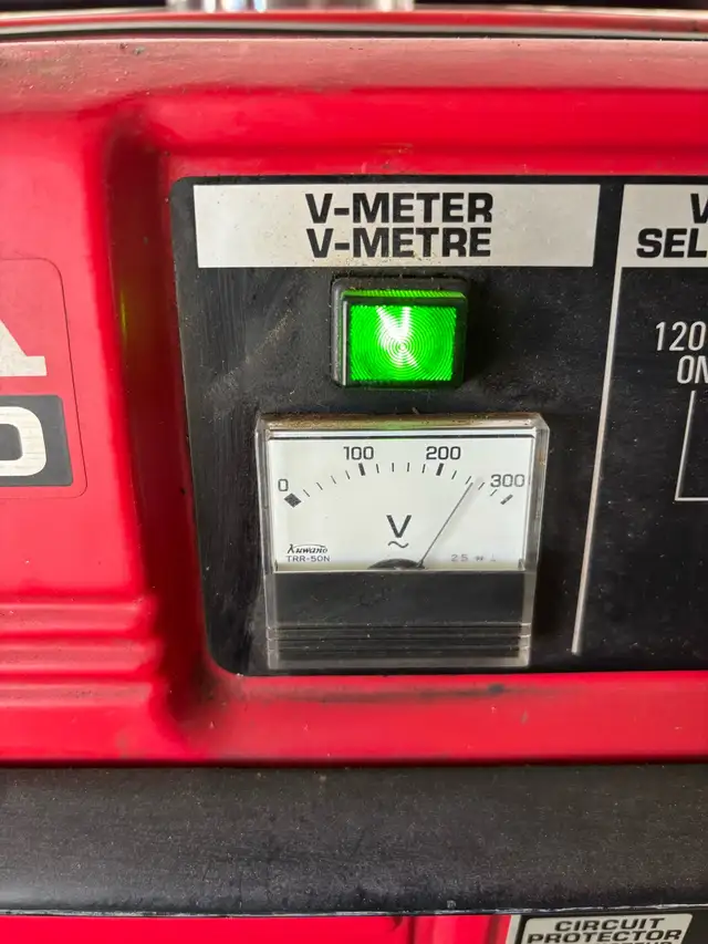 Em3500 watt Honda generator - Photo 3